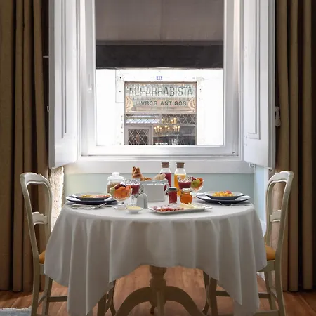 Alecrim Ao Chiado בית הארחה