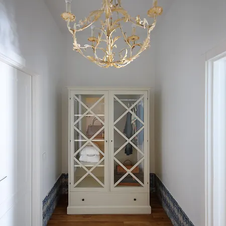 Alecrim Ao Chiado Guest house 4*