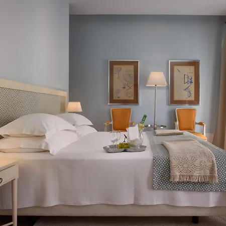 Pensión Alecrim Ao Chiado 4*