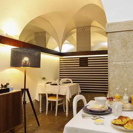 Gasthuis Alecrim Ao Chiado 4*
