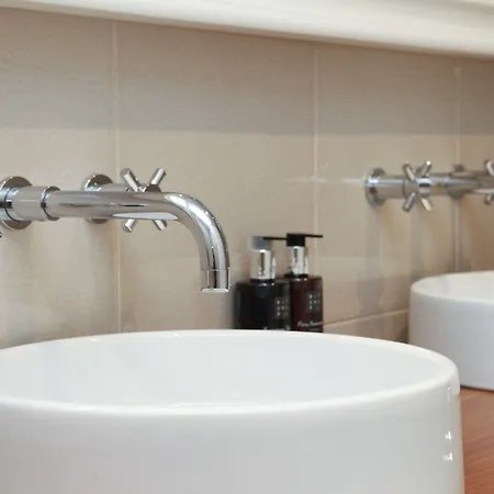 Konukevi Alecrim Ao Chiado Lisboa